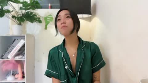 lovely_leah23 online show from June 11, 2026, 12:54 am