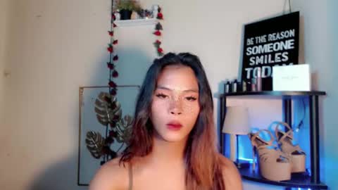 KATE online show from April 17, 2026, 12:19 pm