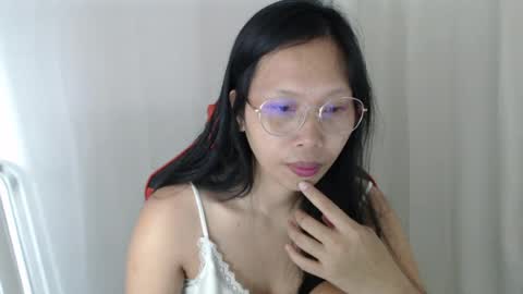 lovely_pinayxxx online show from July 20, 2026, 11:29 pm