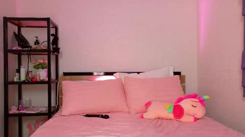 Lolly online show from October 10, 2025, 1:15 am