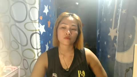 Snapshot of lovely_singlemom chatting on June 18, 2026, 12:09 pm ask me dear online show from June 18, 2026, 12:09 pm