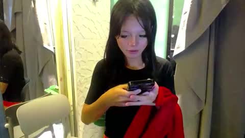 Snapshot of lovely_thea_xoxo chatting on May 10, 2026, 8:25 pm Thea online show from May 10, 2026, 8:25 pm