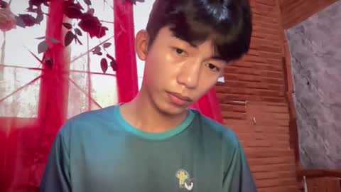lovelyboy_jm online show from May 16, 2026, 12:18 am