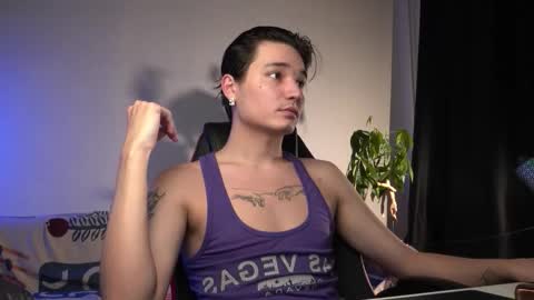 lovelydany3 online show from October 25, 2025, 12:29 am