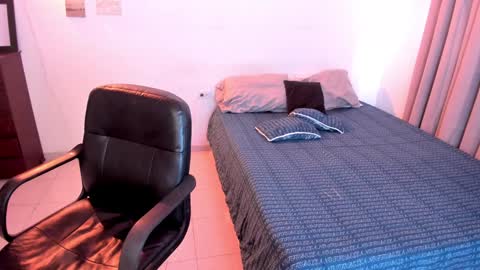 lovely   online show from February 3, 2025, 8:35 pm