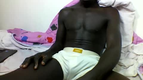 Snapshot of lovelyfeetboy chatting on April 7, 2026, 2:12 am lovelyfeetboy online show from April 7, 2026, 2:12 am