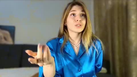 Kate only online show from March 11, 2025, 3:02 pm