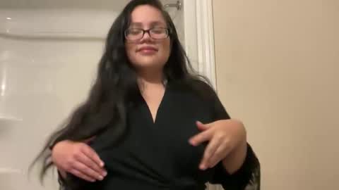 lovelykatiebabe online show from November 12, 2025, 2:06 pm