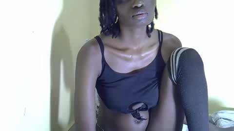 lovelymee2 online show from October 16, 2025, 2:23 am