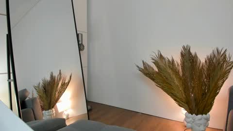 kim online show from February 3, 2025, 5:03 pm