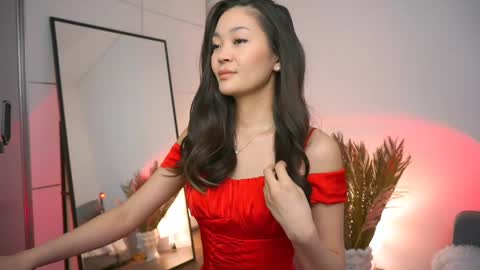 kim online show from February 21, 2025, 1:33 pm