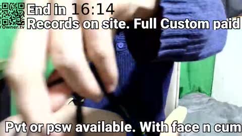 Snapshot of lovelyowner chatting on December 22, 2025, 11:18 am .com online show from December 22, 2025, 11:18 am