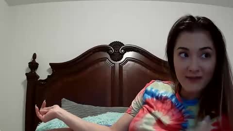 Queen Aria  online show from November 28, 2025, 8:55 pm