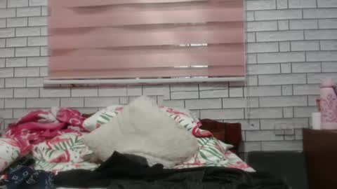 Snapshot of lovelyquey chatting on March 6, 2025, 10:15 pm Angelquey online show from March 6, 2025, 10:15 pm
