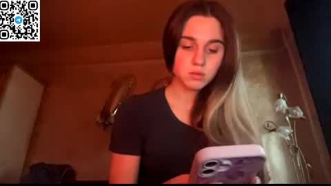 Snapshot of lovelysilk_63 chatting on April 26, 2026, 7:39 am ELA online show from April 26, 2026, 7:39 am