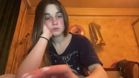 Snapshot of lovelysilk_63 chatting on April 30, 2026, 6:47 pm ELA online show from April 30, 2026, 6:47 pm
