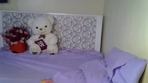 lovelytin online show from February 18, 2026, 7:10 pm