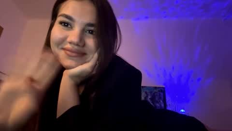 Kalie online show from November 23, 2025, 4:18 pm