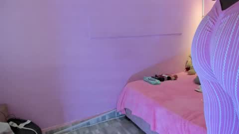 L O V E  online show from February 14, 2026, 11:29 am