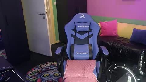 Snapshot of loverboy89hh chatting on September 23, 2025, 10:24 pm LoverBoy89HH online show from September 23, 2025, 10:24 pm