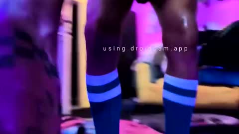 Snapshot of loverboy89hh chatting on October 18, 2025, 4:04 am LoverBoy89HH online show from October 18, 2025, 4:04 am