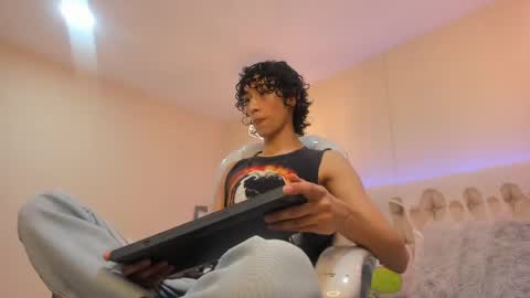 loverboy8_ online show from December 14, 2024, 3:07 am