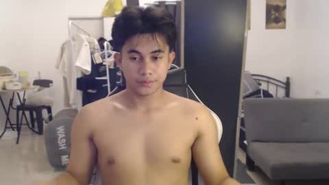 loverboyph04 online show from September 15, 2025, 5:40 am