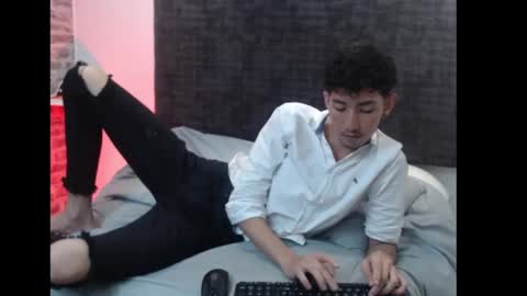 loverisu online show from February 25, 2025, 1:52 am