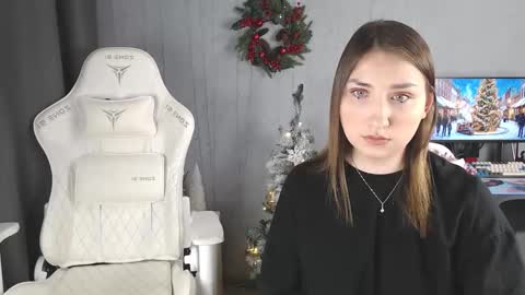 lovers613228 online show from November 28, 2025, 10:18 am