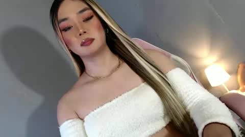 Snapshot of lovers_moon22 chatting on December 12, 2024, 9:58 pm lovers moon22 online show from December 12, 2024, 9:58 pm