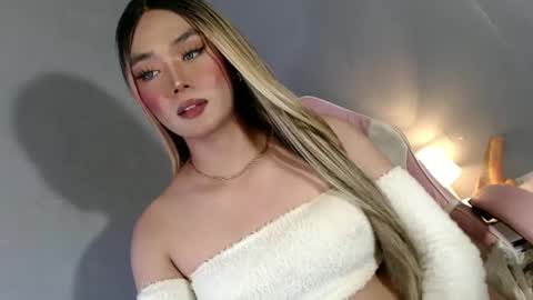 Snapshot of lovers_moon22 chatting on January 25, 2025, 12:59 am lovers moon22 online show from January 25, 2025, 12:59 am