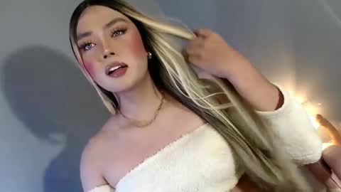 Snapshot of lovers_moon22 chatting on February 8, 2025, 11:24 pm lovers moon22 online show from February 8, 2025, 11:24 pm