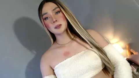 Snapshot of lovers_moon22 chatting on February 9, 2025, 2:28 am lovers moon22 online show from February 9, 2025, 2:28 am