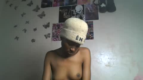 Snapshot of lovers_oncam chatting on June 2, 2026, 1:13 pm RedJoy online show from June 2, 2026, 1:13 pm
