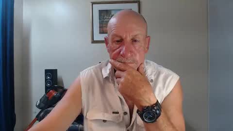 Snapshot of lovesblackazz chatting on March 19, 2026, 9:57 am Lovesblackazz online show from March 19, 2026, 9:57 am