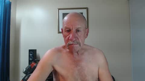 Snapshot of lovesblackazz chatting on April 7, 2026, 9:54 am Lovesblackazz online show from April 7, 2026, 9:54 am