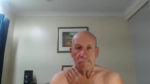 Snapshot of lovesblackazz chatting on May 5, 2026, 11:18 am Lovesblackazz online show from May 5, 2026, 11:18 am