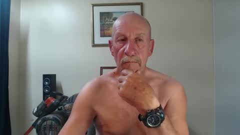 Snapshot of lovesblackazz chatting on May 6, 2026, 4:52 am Lovesblackazz online show from May 6, 2026, 4:52 am