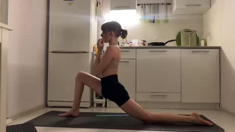 lovesstation online show from January 18, 2025, 5:26 pm