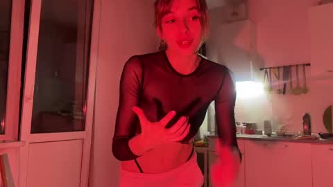 lovesstation online show from January 23, 2025, 8:35 pm