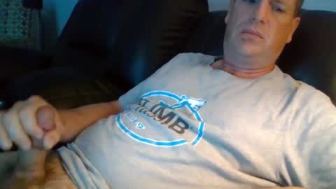 lovetocum37 online show from September 16, 2025, 3:46 pm