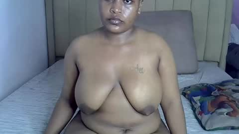 loveydivah online show from March 16, 2026, 6:17 am