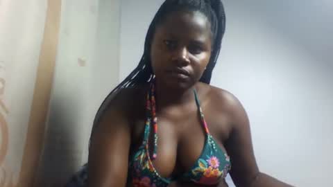 lovie_paula online show from September 17, 2025, 1:35 pm
