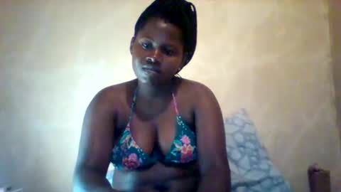 Snapshot of loviett chatting on April 24, 2026, 7:05 pm loviett online show from April 24, 2026, 7:05 pm