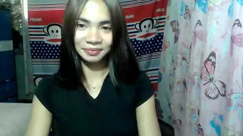 Snapshot of loving_rhean chatting on June 7, 2026, 1:21 am loving_rhean online show from June 7, 2026, 1:21 am
