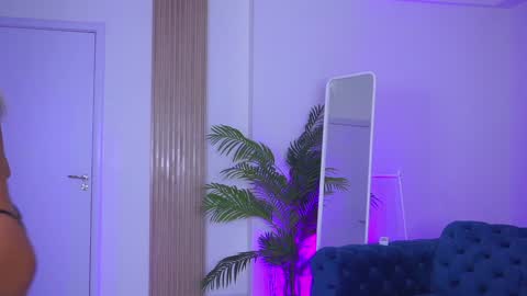 Nora online show from January 5, 2025, 4:47 am