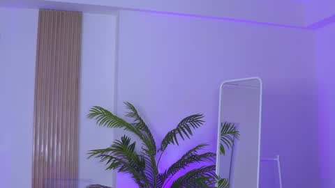 Nora online show from January 10, 2025, 4:44 am