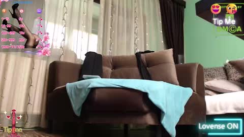 Antonia online show from March 6, 2025, 7:36 am