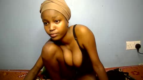 lovly_lastborn online show from March 3, 2026, 7:36 am