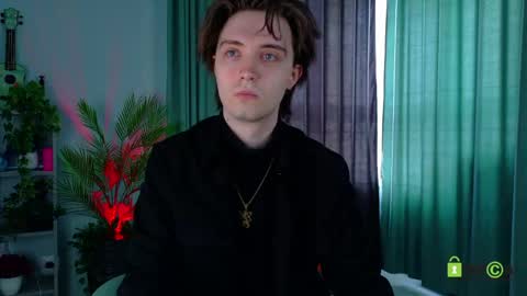 Snapshot of low_key_heat chatting on May 18, 2026, 8:31 am Liam online show from May 18, 2026, 8:31 am